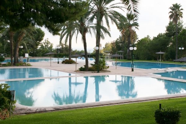 Club pools — Los Monasterios Valencia