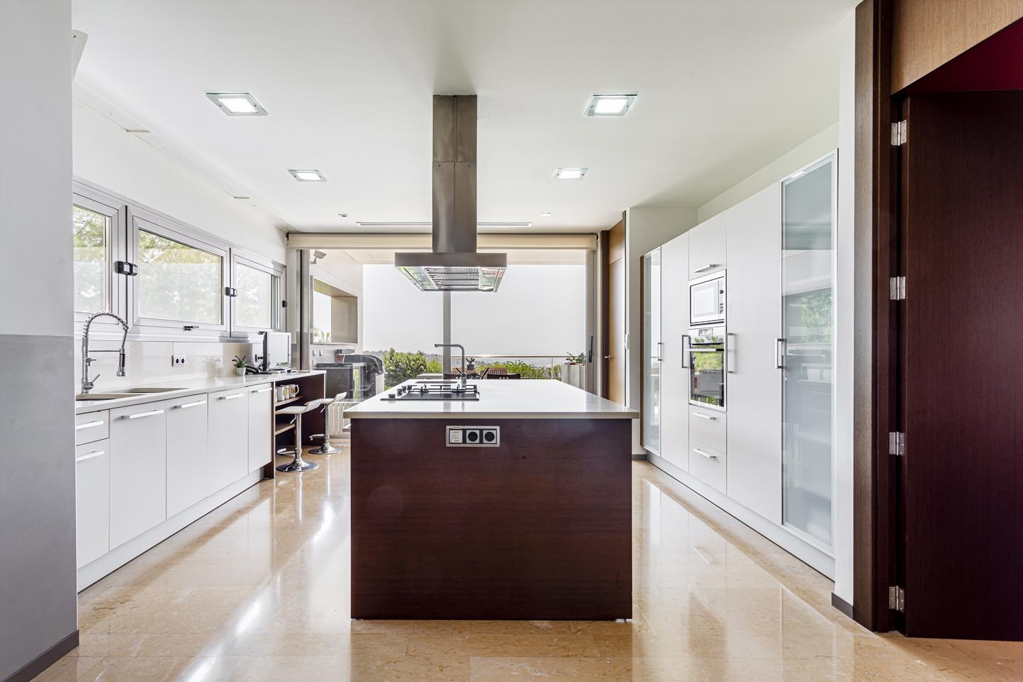 Kitchen — buy property Valencia Spain